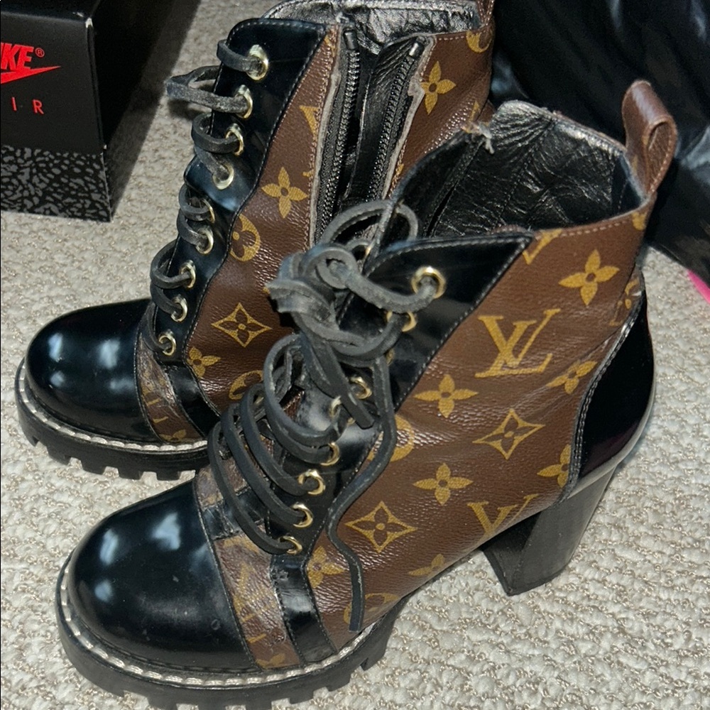 Louis Vuitton Star Trail Boots Sz 36.5